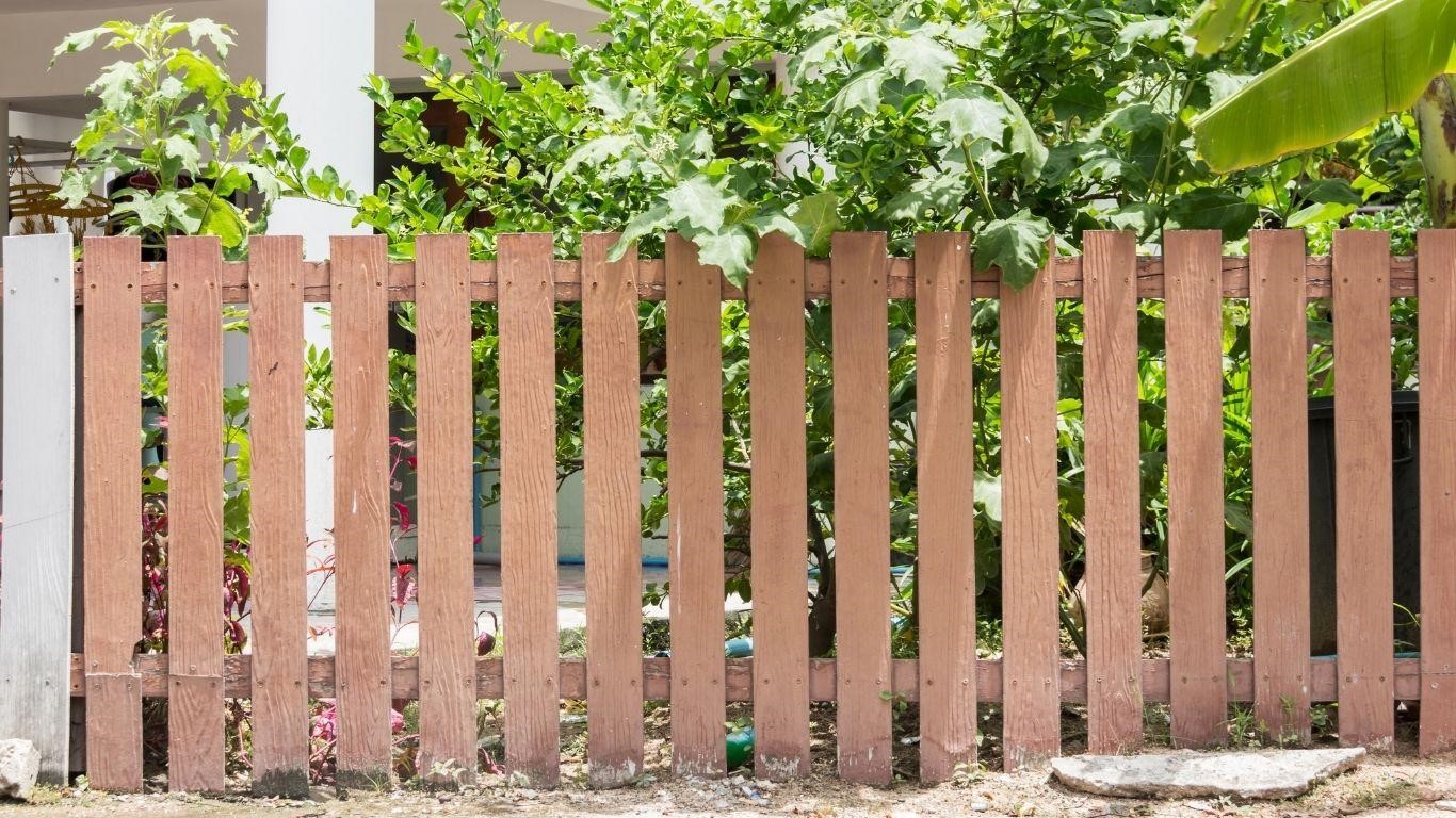 Factors to Consider When Installing Sacramento Wood Fencing